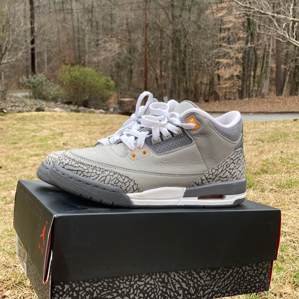 Jordan 3 cool grey size 7 Y or 8.5 Woman’s
